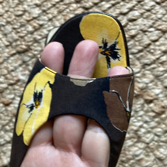 Prada floral fabric mules 38.5 - Picture 2 of 9